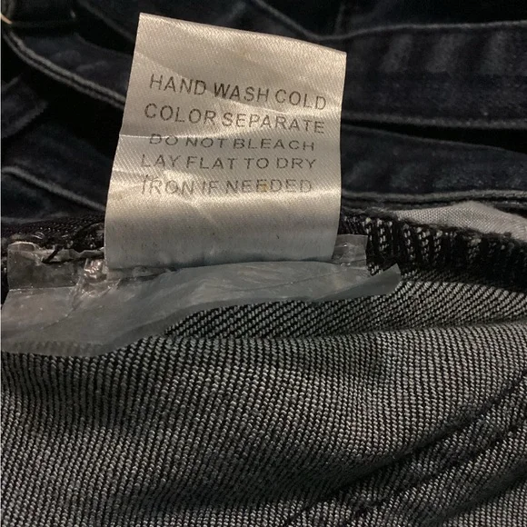 Hippie denim bell bottom Jean overalls. New, never worn. Tall, cut or hem to fit - Picture 10 of 10